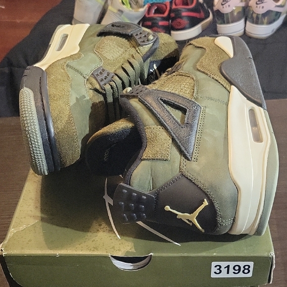 Air Jordan 4 Retro SE Craft 'Olive' (2023) M10.5/W12 EUC W/OG BOX - Picture 8 of 11